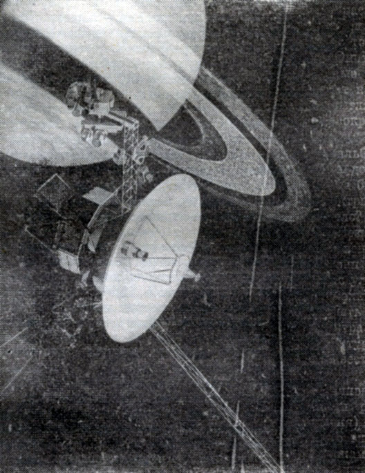 Рис. 8. Космический аппарат 'Вояджер' (рисунок). Его масса - 808 кг, масса научных приборов 105 кг, диаметр антенны 3,7 м