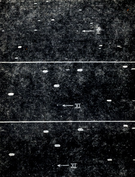 Рис. 104. X и XI спутники Юпитера